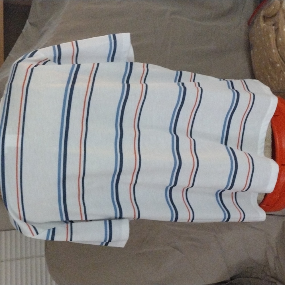 Shirt - Picture 2 of 3
